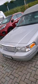 Ford Crown Victoria (Leichenwagen) - Ford: Victoria