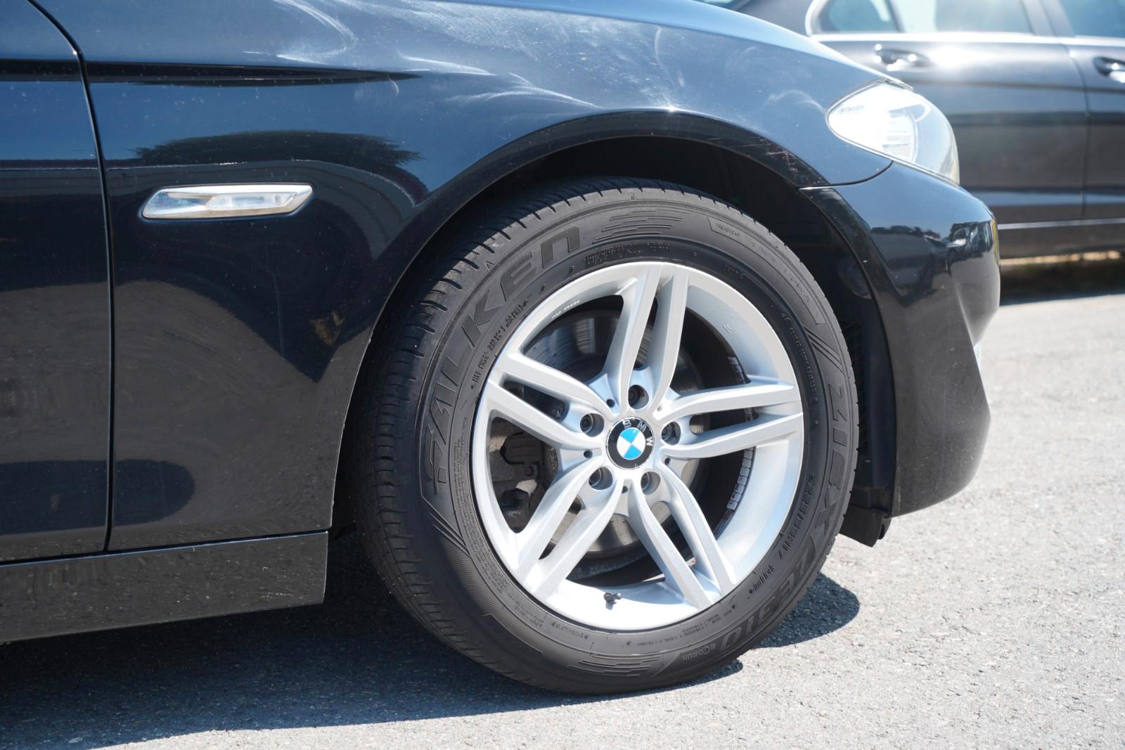 BMW 520d F11 Touring Bi-Xenon*Navi*Temp*AHK*