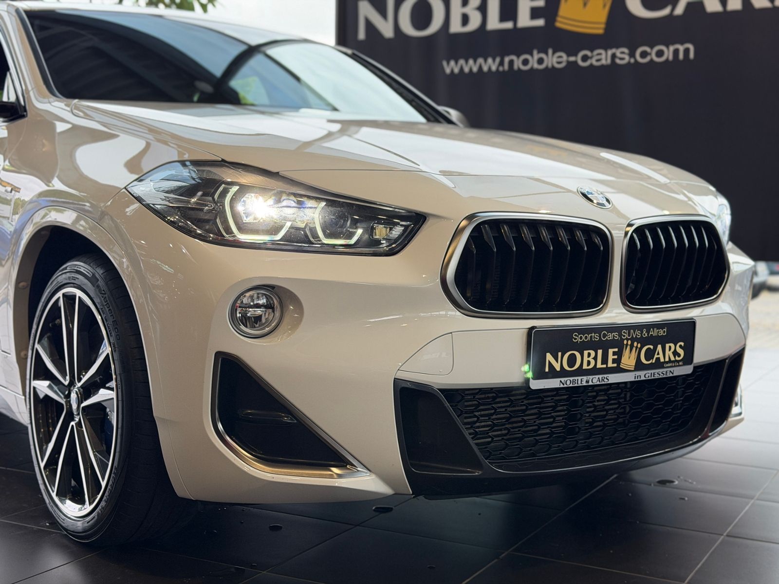 Fahrzeugabbildung BMW X2 M35 i xDrive HUD LED NAV