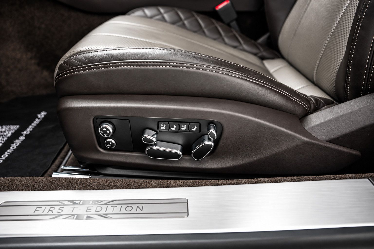 Fahrzeugabbildung Bentley Continental GT W12 First Edition *Rotation*B&O*