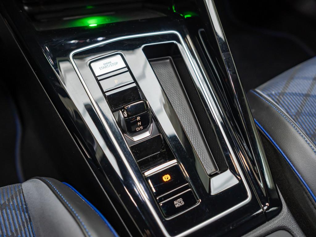 Volkswagen Golf VIII R Performance 2,0 l TSI 4MOTION DSG, миниатюра 11
