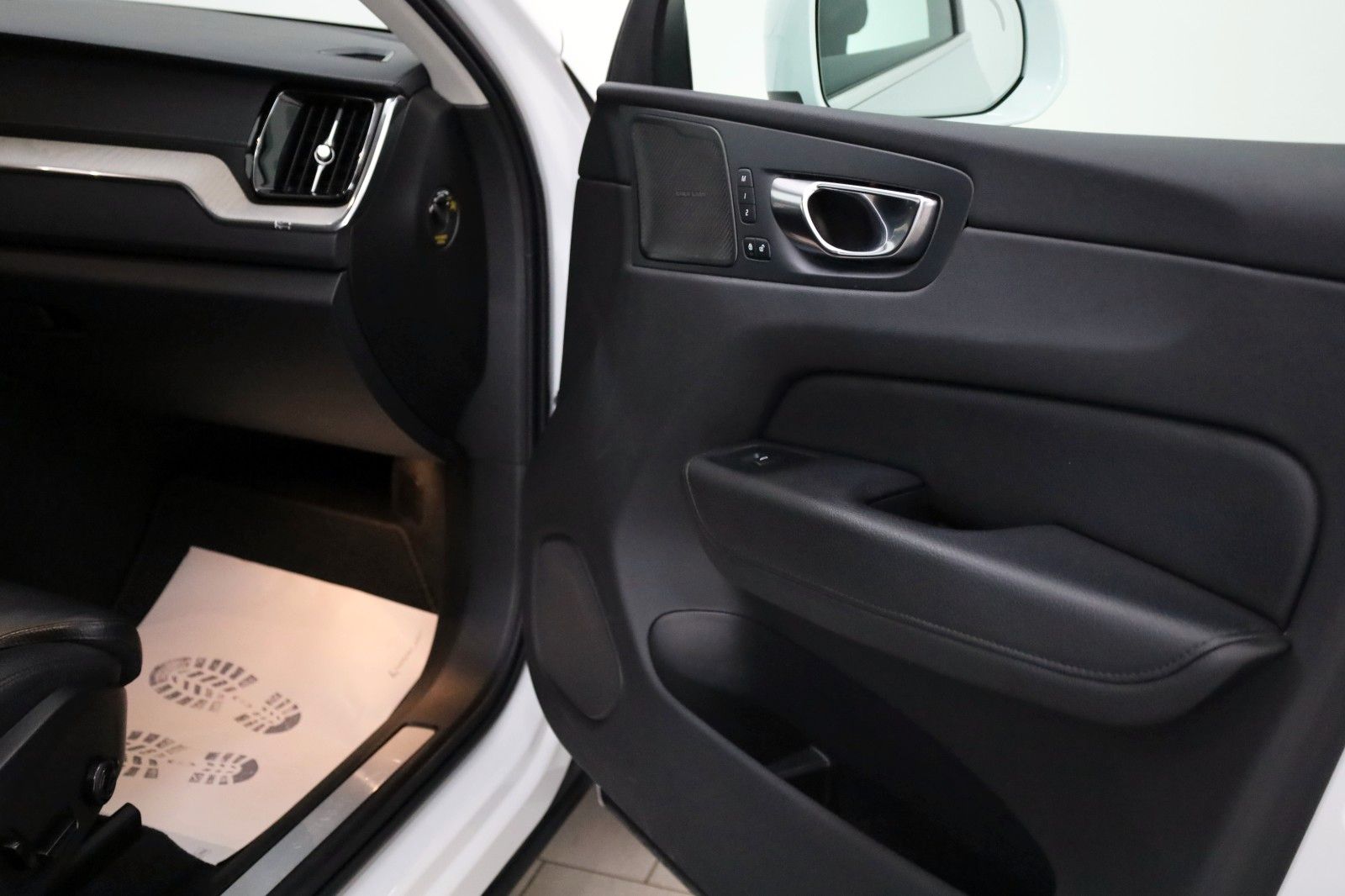 Fahrzeugabbildung Volvo XC60 Inscription T6 AWD,Leder,Kamera,Panoram,AHK