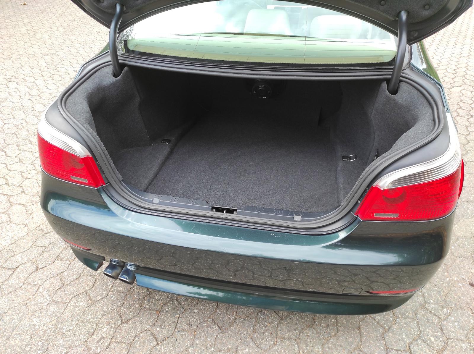 BMW 530i Automatik, E60 dunkelgrün mit beige
