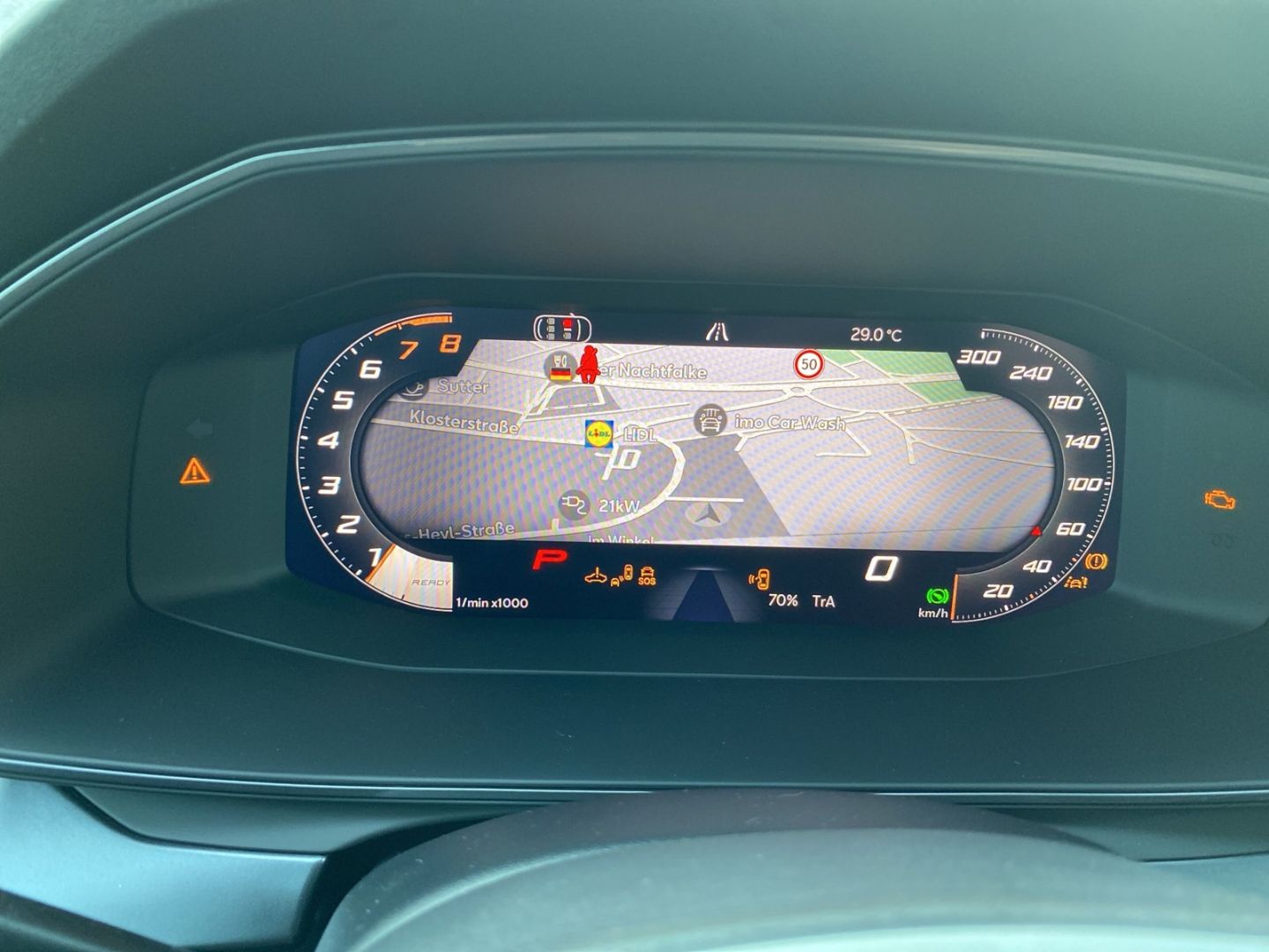 Fahrzeugabbildung CUPRA Leon 2.0 TSI 221 kW VZ*Matrix*NAVI*SHZ*ACC*Full-