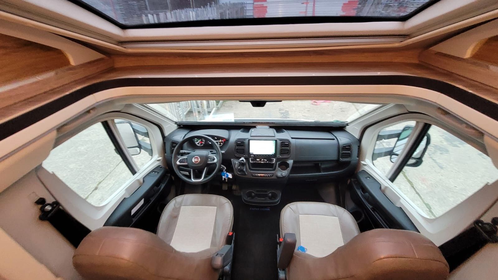 Fahrzeugabbildung Eura Mobil Profila T 695 EB *top ausgestattet*