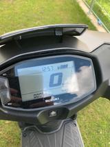 Suzuki Avenis