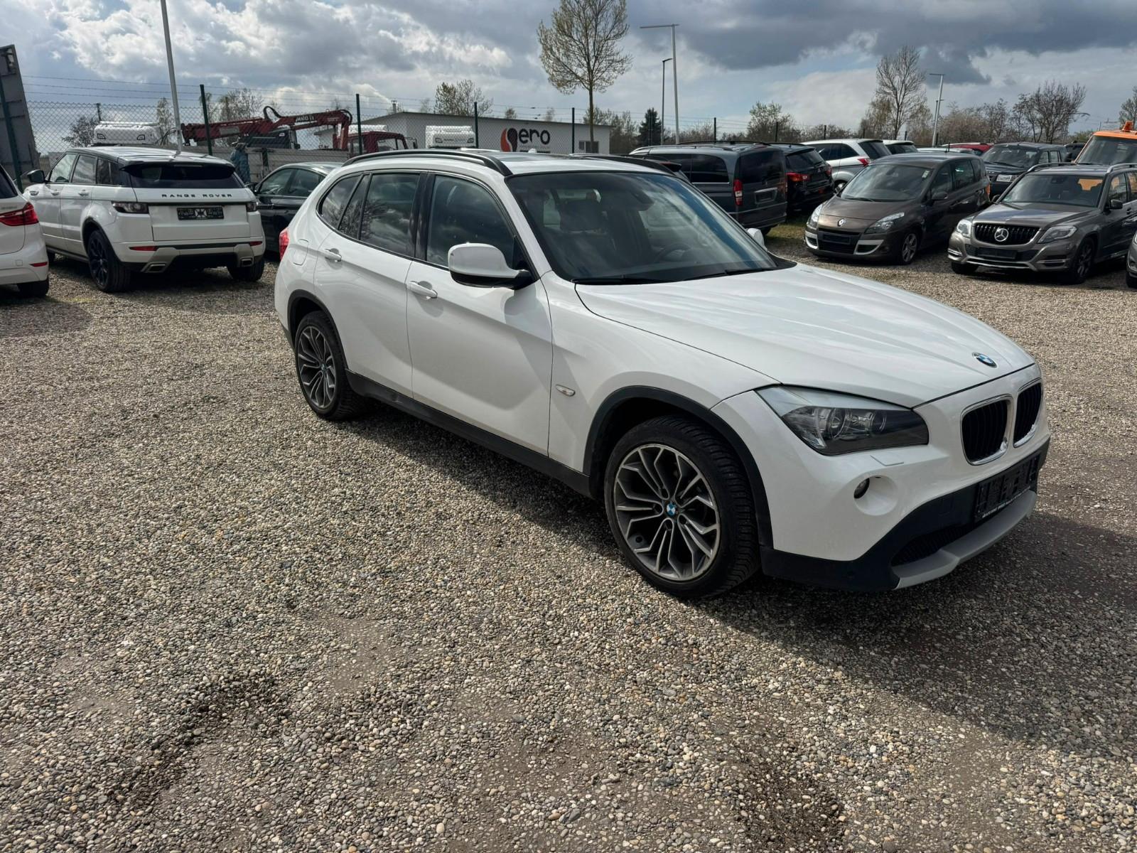 BMW X1 20 d xDrive Aut. Leder Navi P-dach Klima PDC