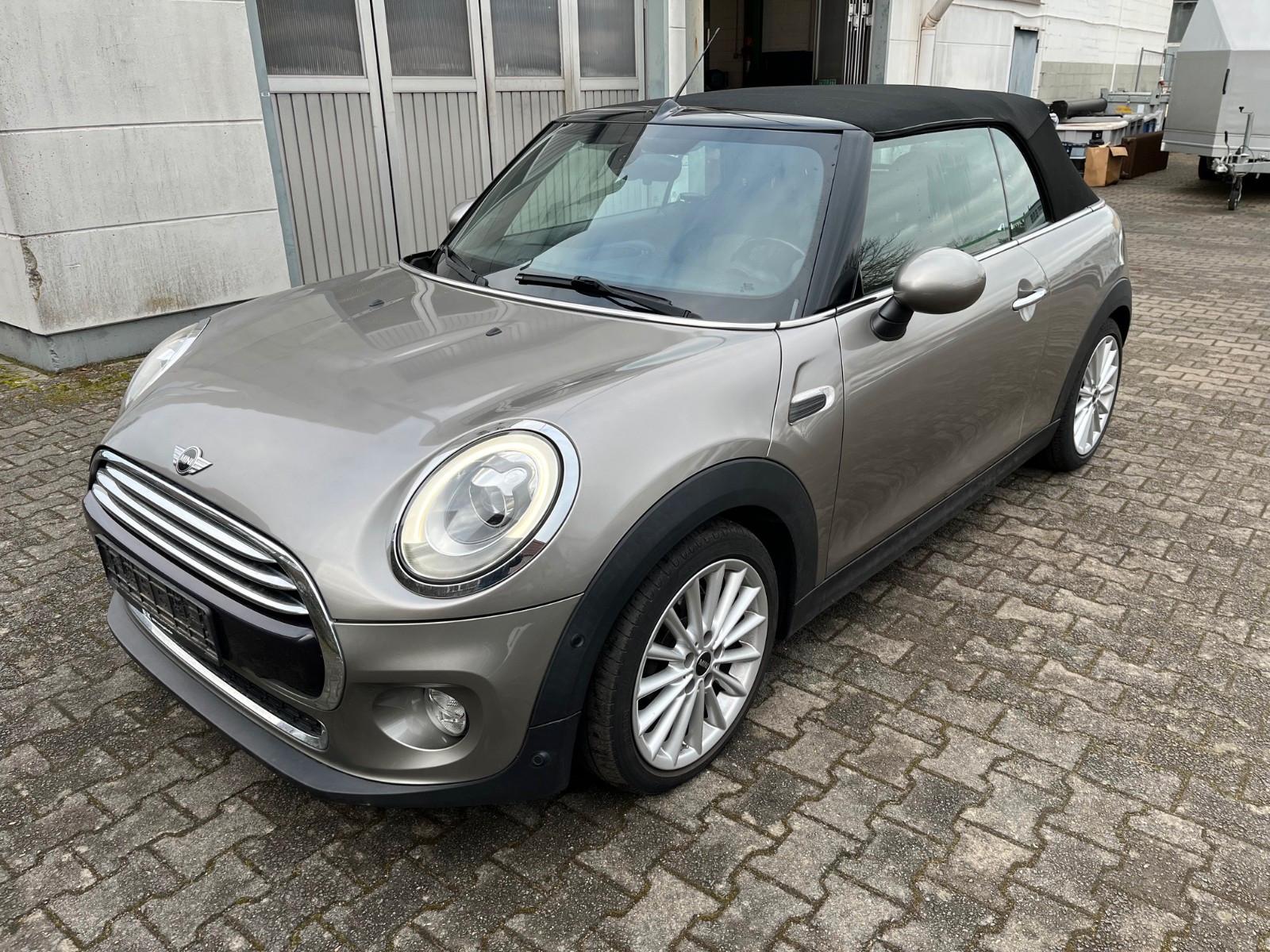 MINI Cooper Cabrio 1.5 AUT LED NAVI KomfZug PDC
