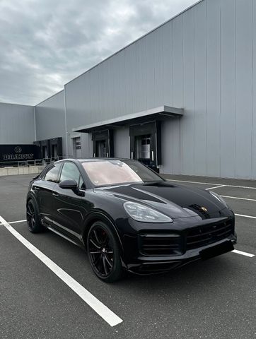 Porsche Cayenne Coupe GTS Approved bis 05.2025