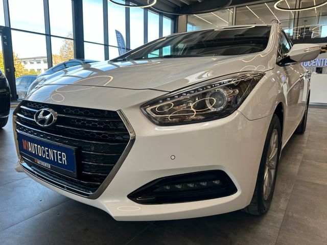 Hyundai i40 cw blue Trend *Navi*AHK*Klima*