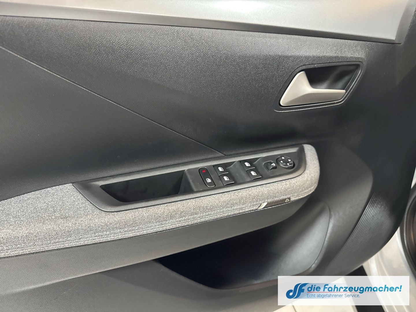 Fahrzeugabbildung Opel Frontera Electric GS 83 kW Navi Digitales Cockpi