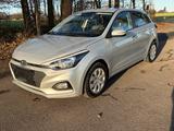 Hyundai i20 1.2 Pure Klima Metallic Ganzja... - Hyundai i20 Pure mit Benzin-Antrieb