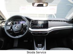 SKODA Octavia Combi Style 1.5 TSI 110 KW DSG MATRIX SKODA Octavia Combi Style 1.5 TSI 110 KW DSG MATRIX