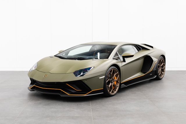 Lamborghini AVENTADOR LP780-4 ULTIMAE