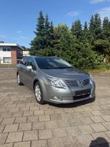 Toyota Avensis Kombi Executive - Toyota Avensis aus 2011: Kombi
