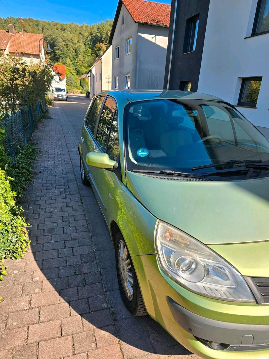 Renault Scenic 2006 — engine 140 HP (103kW)