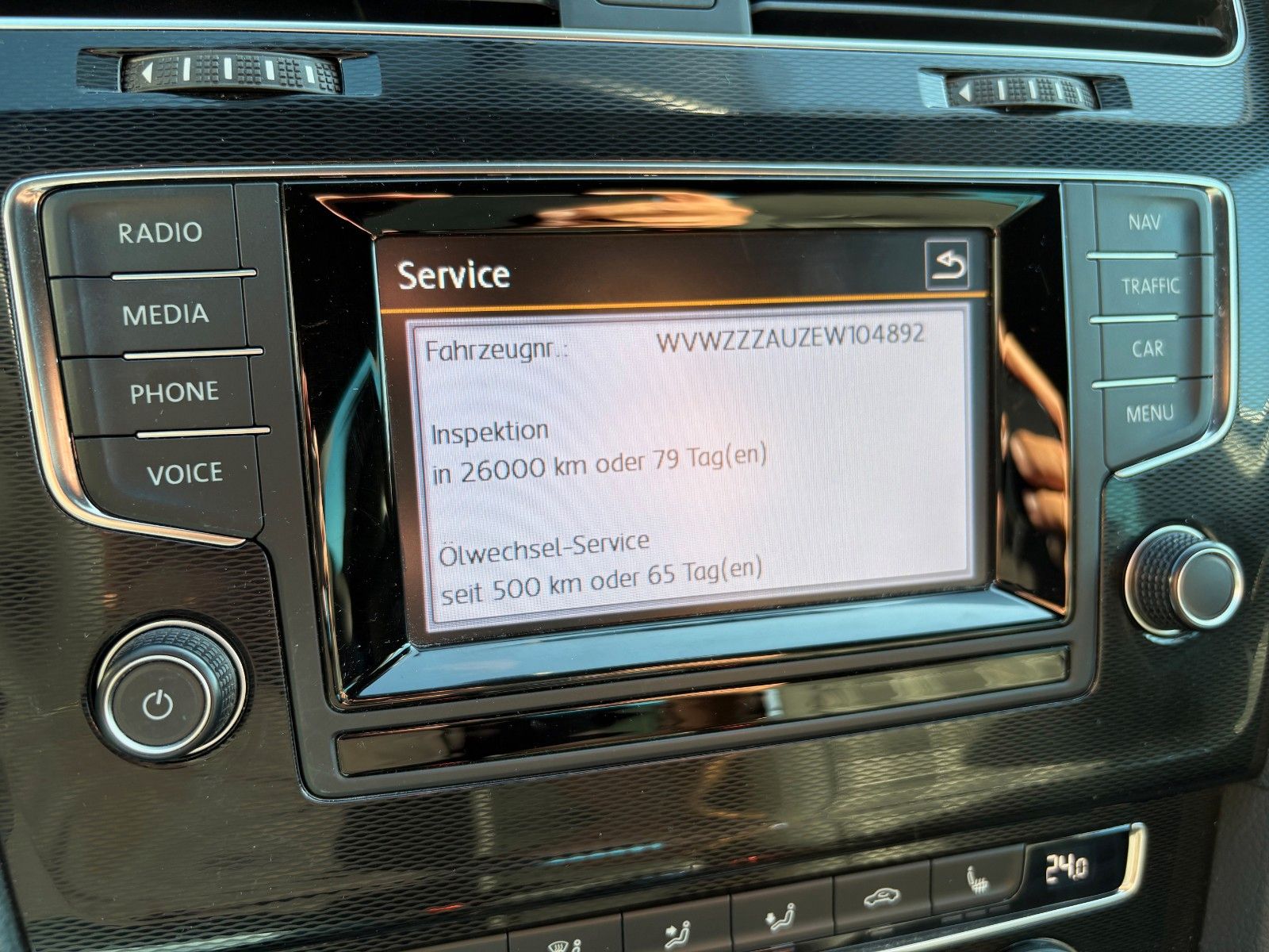 Fahrzeugabbildung Volkswagen Golf VII DSG GTD SPORT Navi Xenon 1.HAND AHK PDC