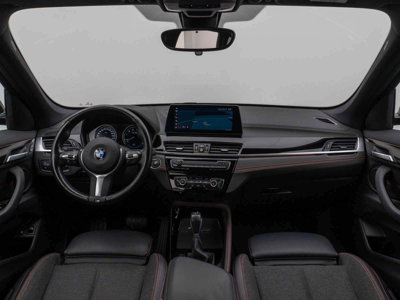 Fahrzeugabbildung BMW X1 xD25e SportLine Kamera HUD DAB Komfort 18Zoll