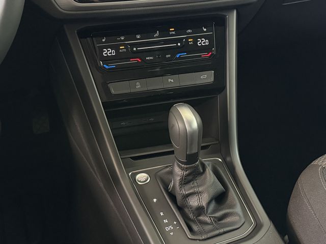 Volkswagen Touran 1.5 TSI DSG COMFORTLINE LED ACC KAMERA 7S