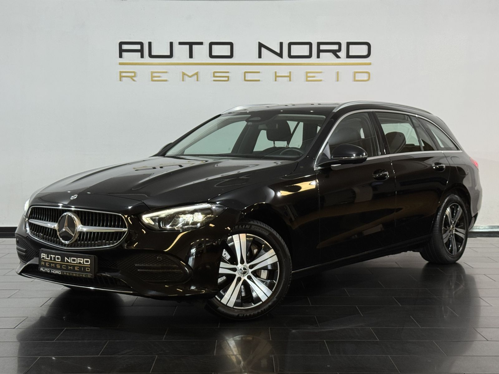 Mercedes-Benz C 300 e T*LED*MBUX*Kamera*DAB*Navi*Avantgarde*