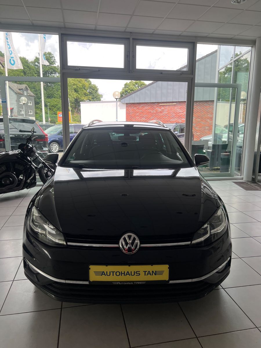 Fahrzeugabbildung Volkswagen Golf VII Variant Highline*Automatik