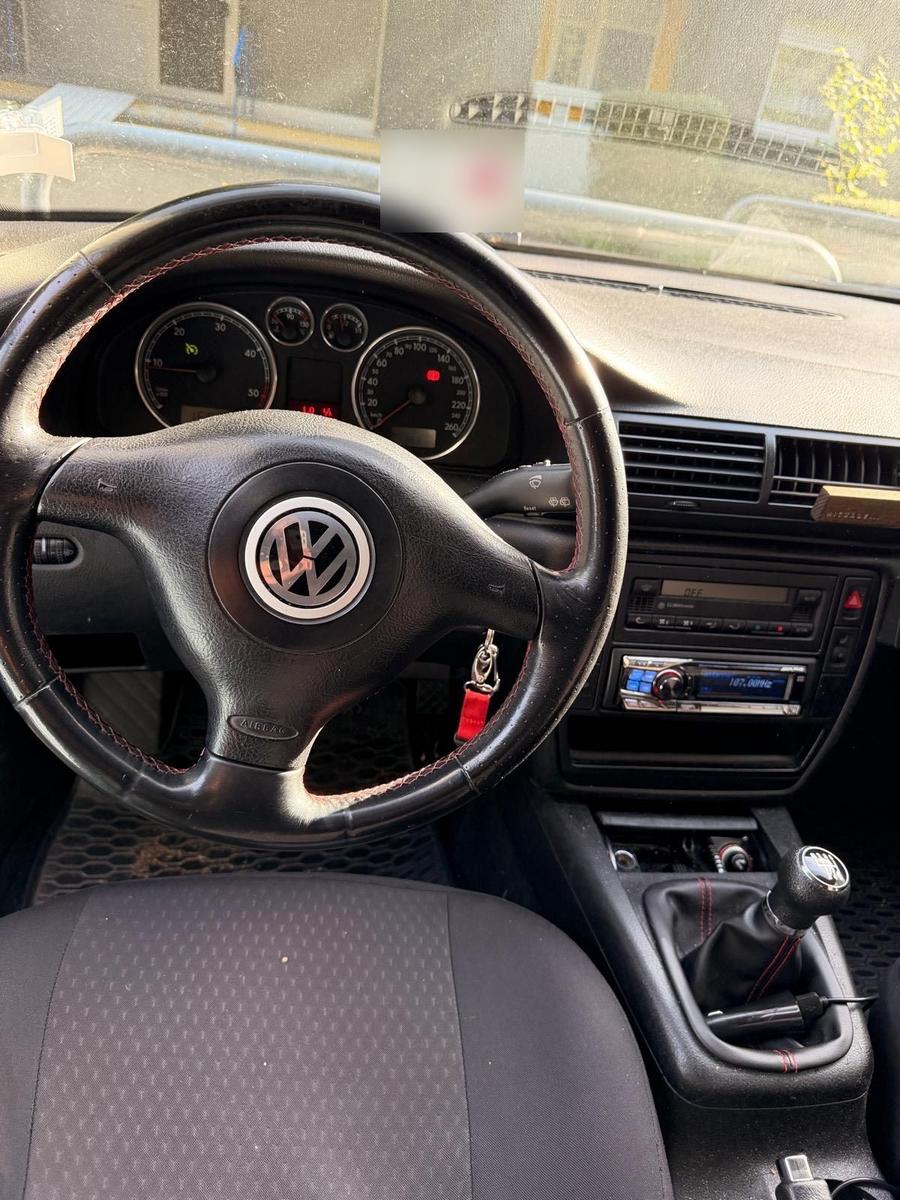 Volkswagen Passat 2004 — photo 9