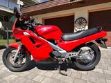 Honda NTV650 mit Five Star Superbike-Verkleidung