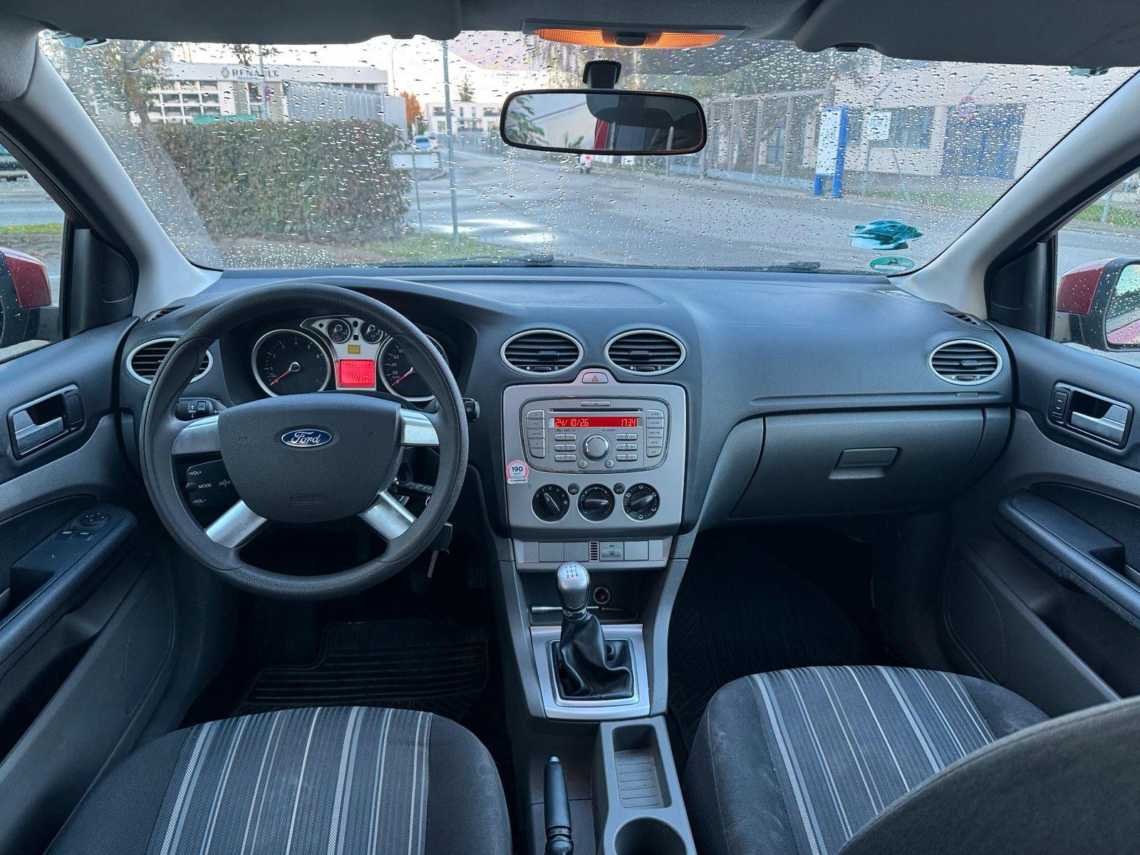 Ford Focus 2008 — photo 11