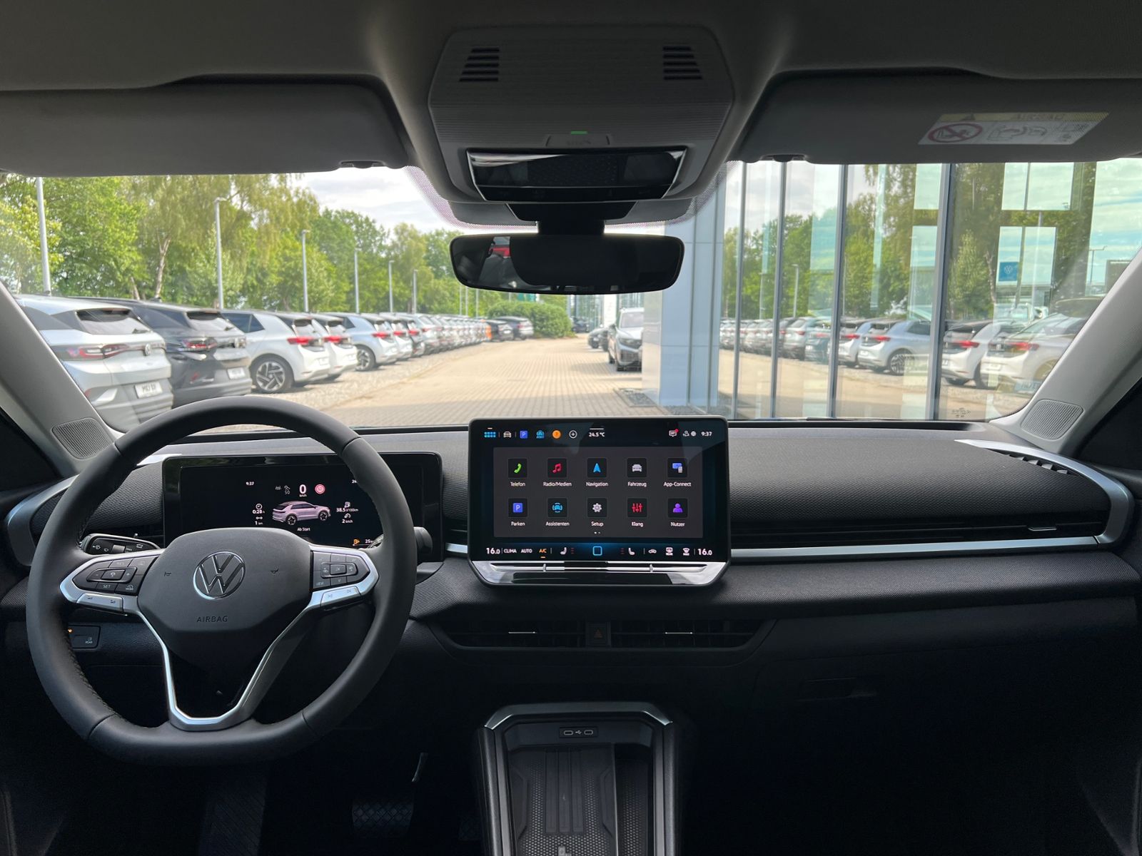 Fahrzeugabbildung Volkswagen T-Roc Life 1.5 eTSI DSG  *AHK, Ganzjahresreifen,