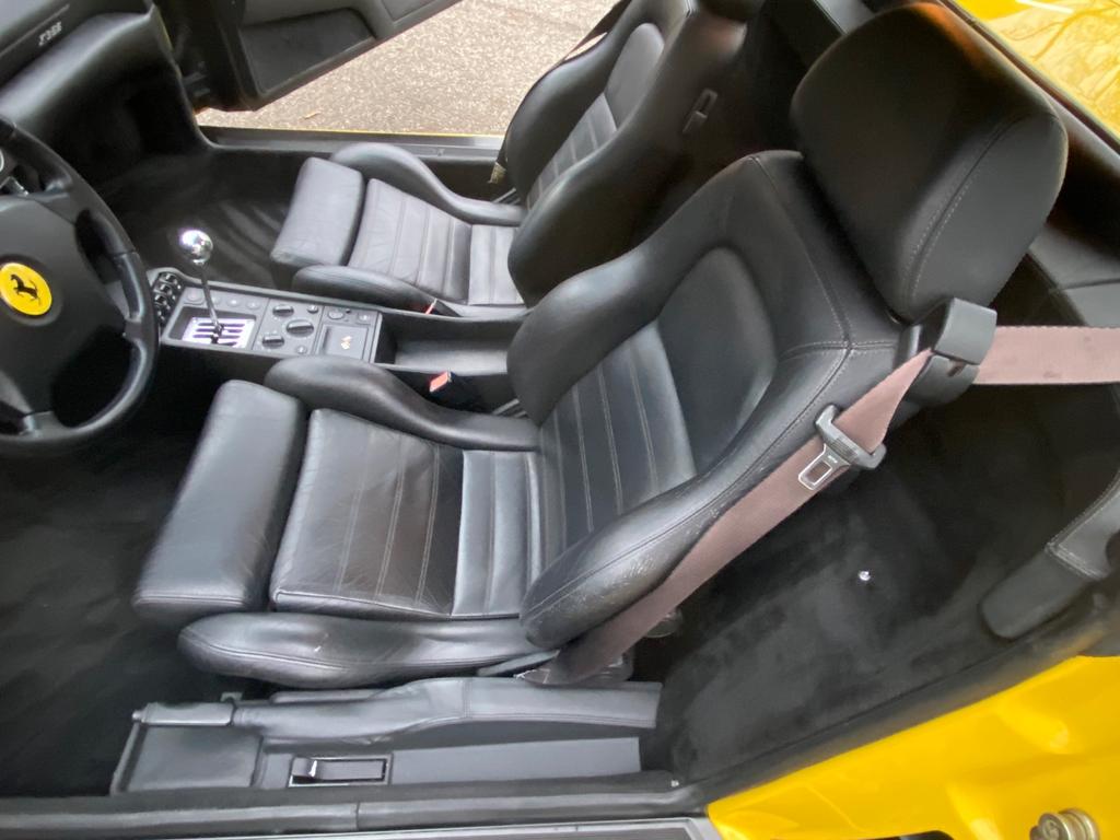 1995 Giallo Berlinetta Manual — photo 2