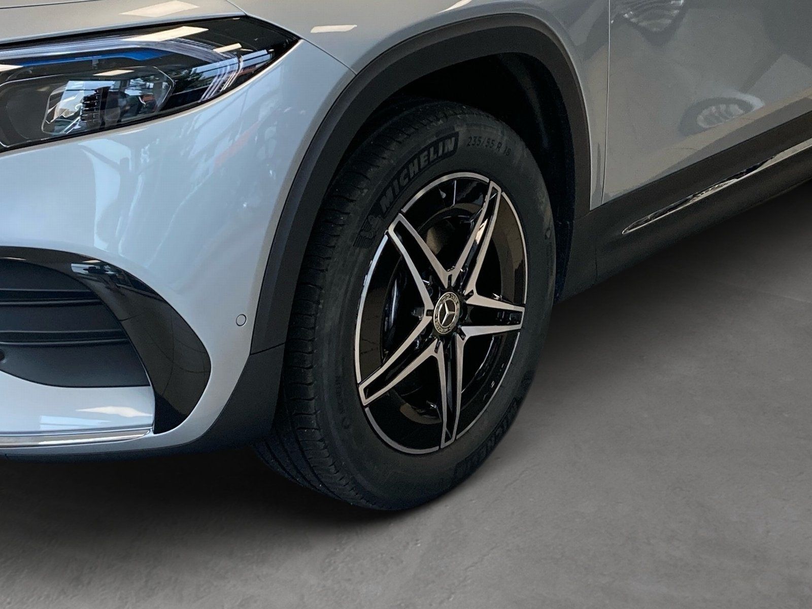 Fahrzeugabbildung Mercedes-Benz EQB 250+ AMG*Distronic*360°*Memory*7-Sitzer*Totw