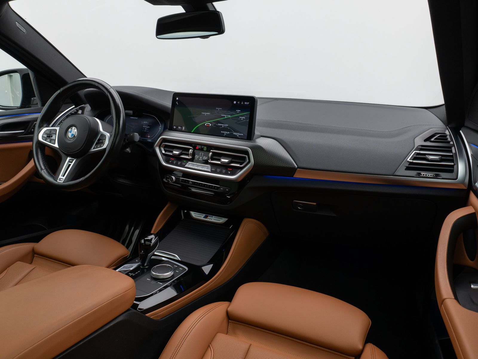 Fahrzeugabbildung BMW X4 M40d 360° Laser DAB Panorama HUD Komfort HiFi