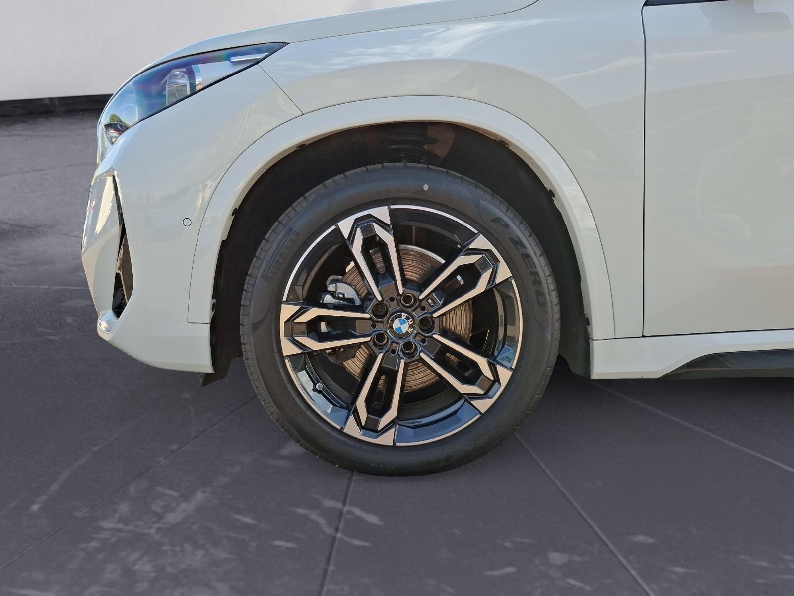 BMW X1 sDrive20i Steptronic Harman Kardon Driving As