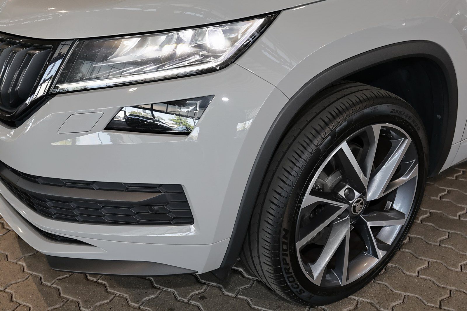 Skoda Kodiaq 2.0 TDI Sportline 4x4 NAVIGATION+LED+20" foto 3
