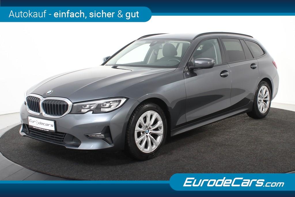 BMW 318i A Touring *1.Hand*Leder*Navi*SHZ*EHK*