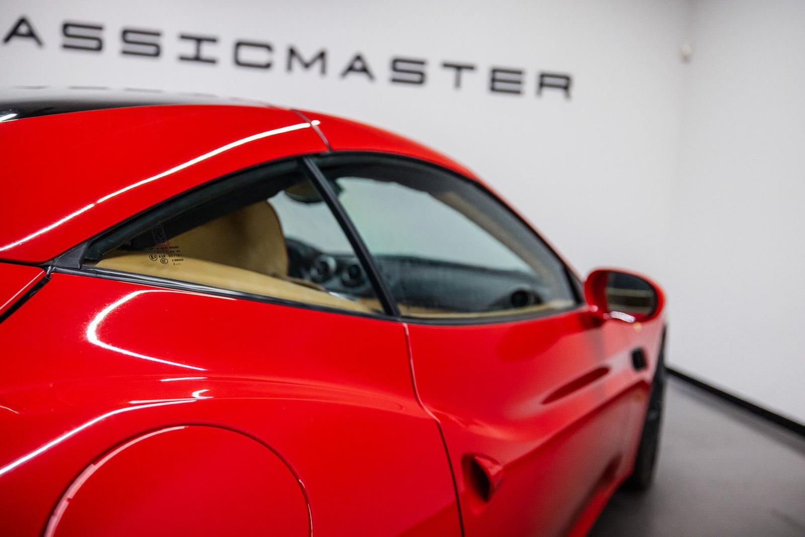 Ferrari California 30 4.3 V8 490 ch • Boîte F1 double embrayage • 29 600 km • Rouge / cuir beige
