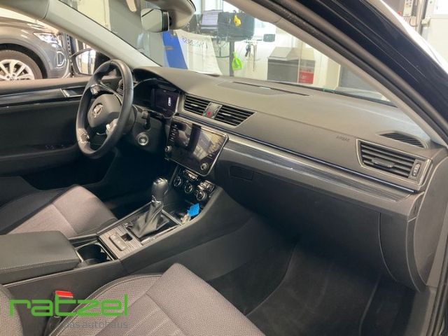 Fahrzeugabbildung SKODA Superb Combi STYLE 2.0 TSI Dig.Cockpit Memory Si