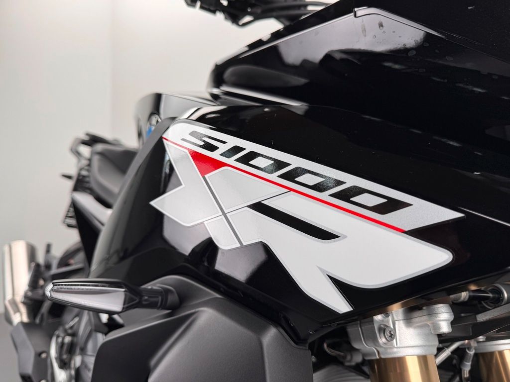 Fahrzeugabbildung BMW S 1000 XR *4 KILOMETER *TRIPLE BLACK