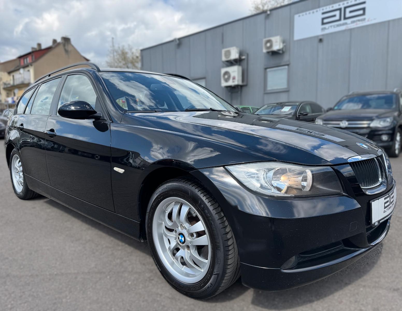 BMW 318i Touring *Panorama/Klima/16"Alus*