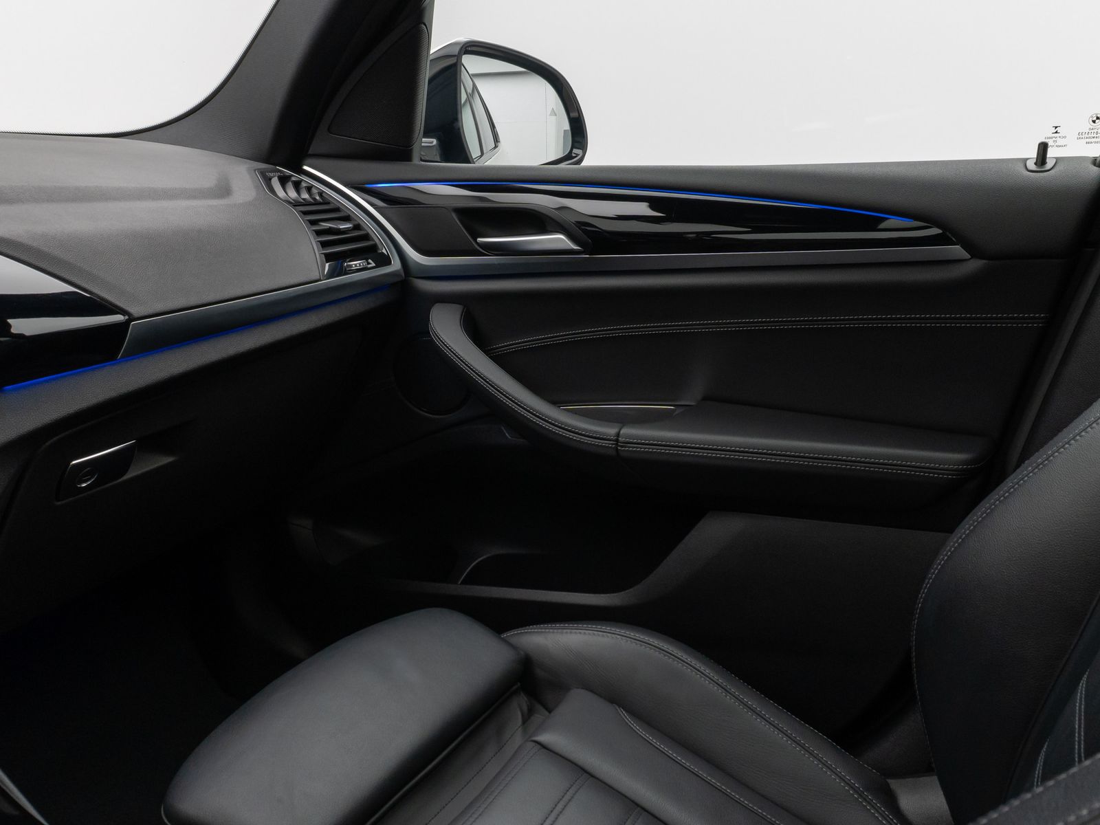 Fahrzeugabbildung BMW X3 xD30d M Sport Panorama Kamera DAB HiFi DisKey