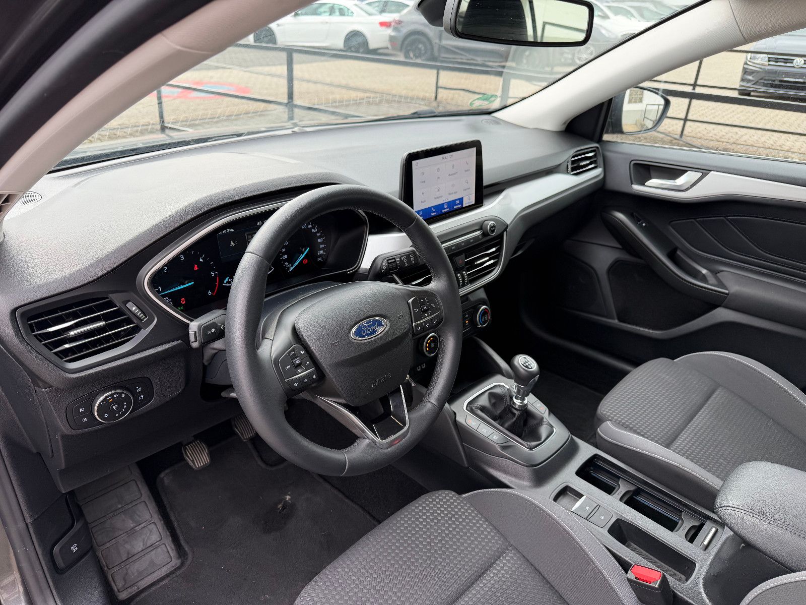 Fahrzeugabbildung Ford Focus Turnier Cool & Connect/NAVI/CAR-PLAY/KAMER