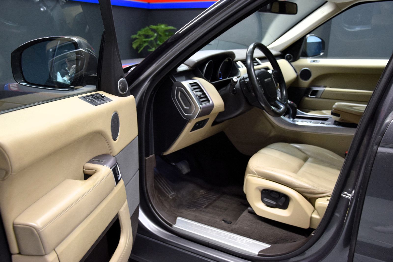Fahrzeugabbildung Land Rover Range Rover Sport S Pano Leder LED Tempomat