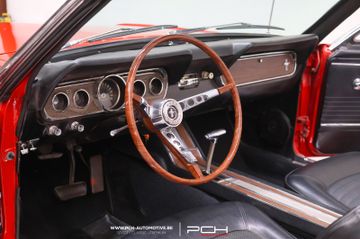 Ford Mustang - 12