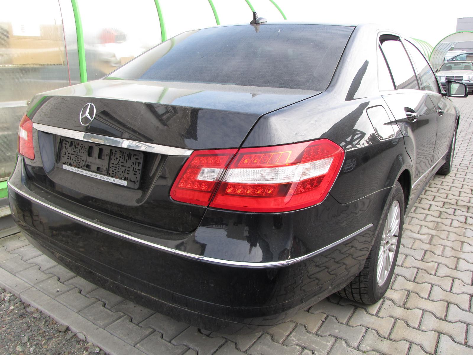 Mercedes-Benz E 220 Elegance Automatik mit Motorgeräusch