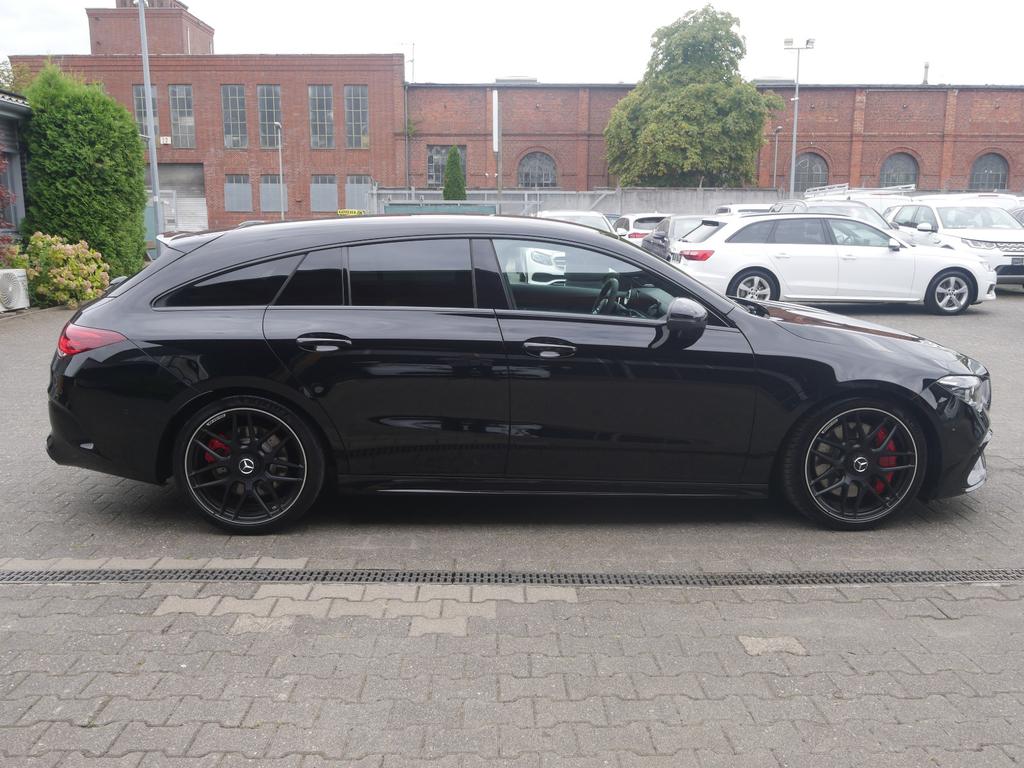 Mercedes-Benz CLA 45 AMG Shooting Brake