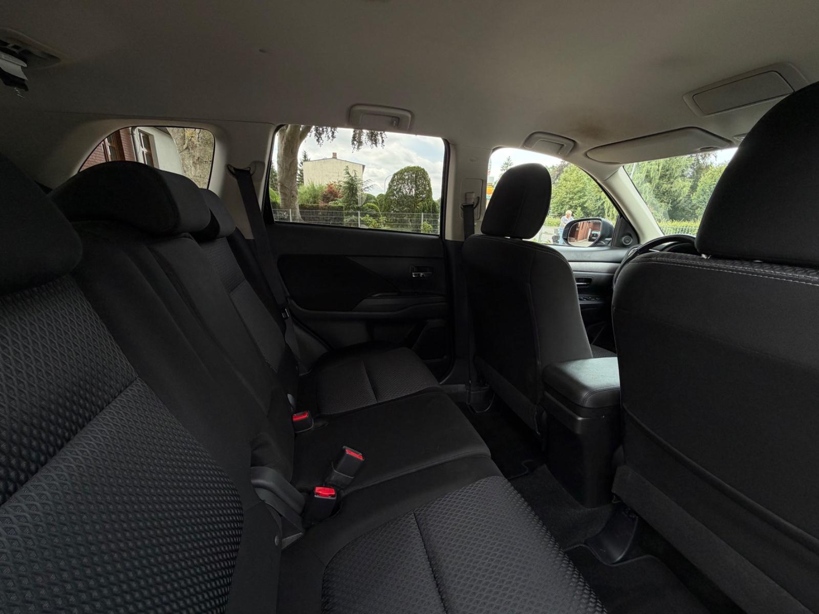 Mitsubishi Outlander Plus 4WD *7 SITZE*TÜV NEU*