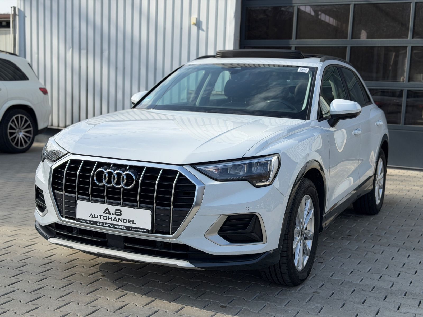 AUDI Q3 35 TDI advanced/PANO/LED/128.600km