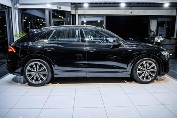 Audi Q8 - 7