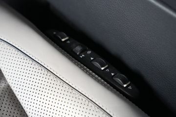 Mercedes E 400 - 11