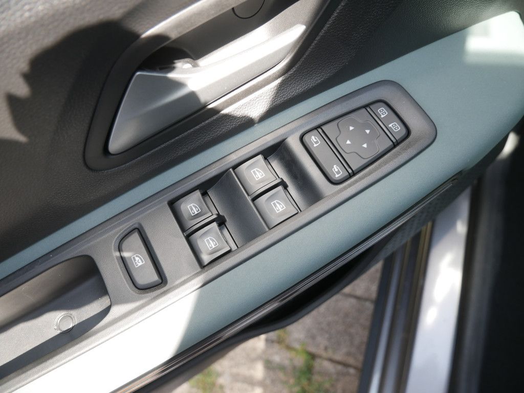 Fahrzeugabbildung Dacia Sandero Stepway Extreme TCe 110 NAVI LED 360°
